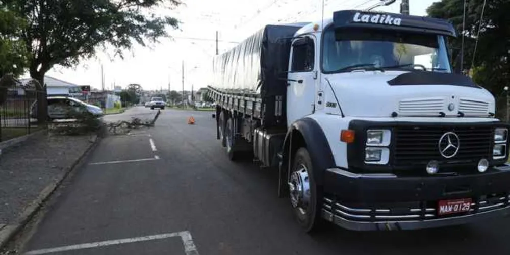 Imagem ilustrativa da imagem Idosa é atropelada por caminhão no Jardim Europa