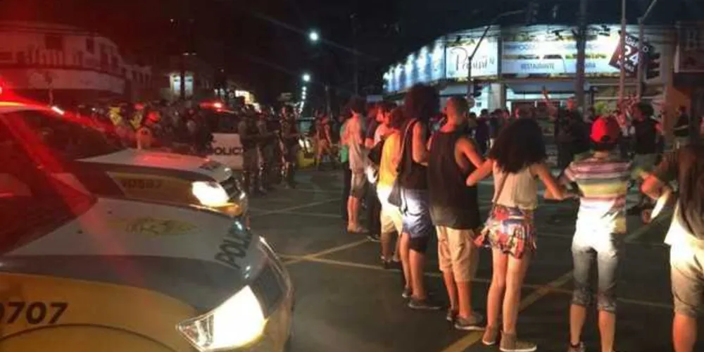 11 pessoas acabaram detidas em Curitiba durante o protesto