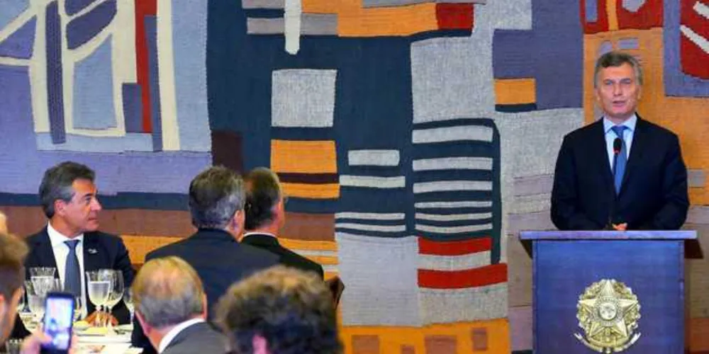 Imagem ilustrativa da imagem Richa participa de encontro com Temer e Macri