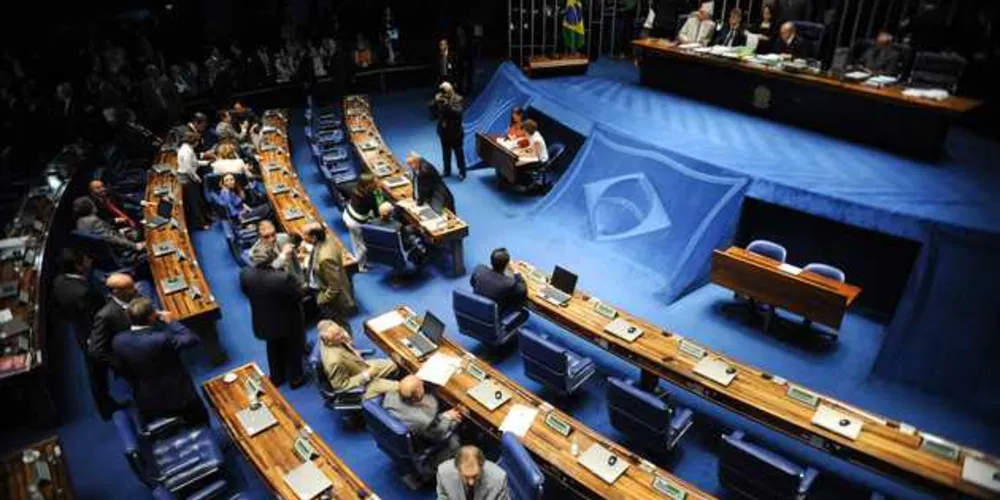 MP foi aprovada com 43 votos a favor
