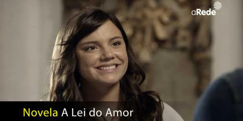 Imagem ilustrativa da imagem Marina beija Tiago