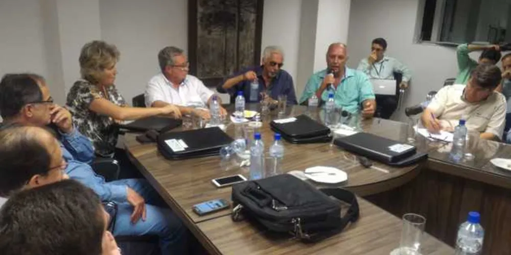 Imagem ilustrativa da imagem Reunião entre Acipg e AMTT discute estacionamento no Centro