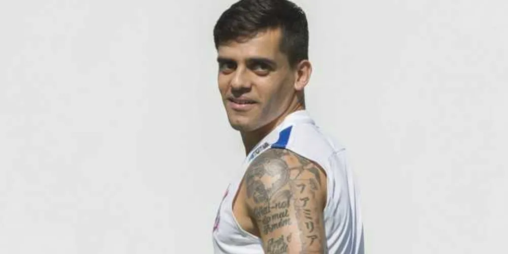 Fagner está confirmado na lateral direita do Timão