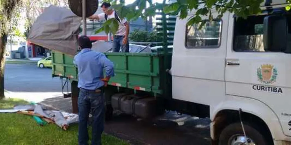 Imagem ilustrativa da imagem Prefeitura derruba acampamento de apoio à Lava Jato