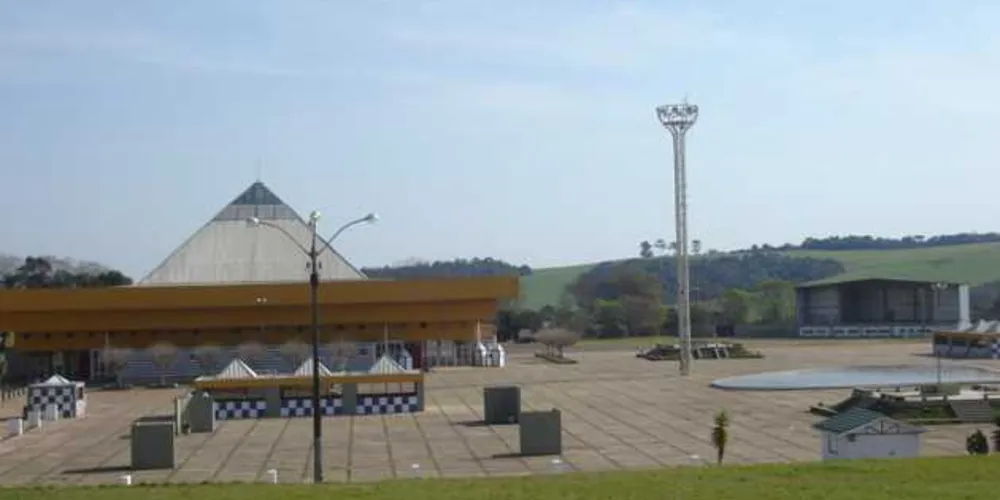 Imagem ilustrativa da imagem Prefeitura quer terceirizar Centro de Eventos de PG