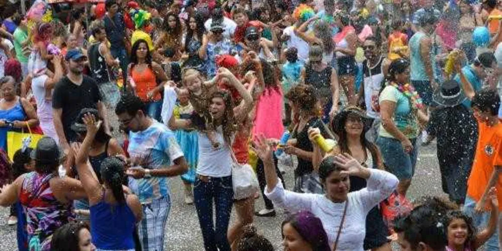 Imagem ilustrativa da imagem MP-PR orienta sobre presença de ‘menores’ no Carnaval