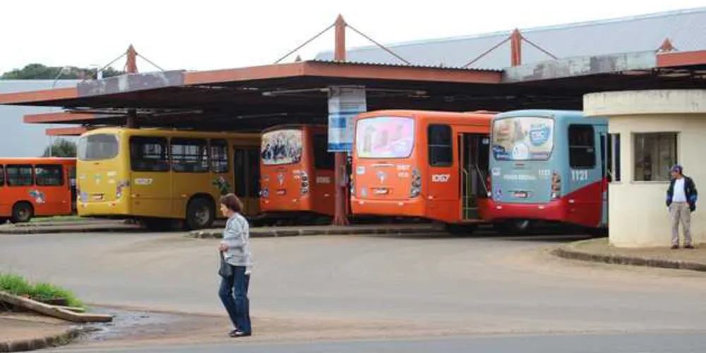 Imagem ilustrativa da imagem Ambulante dá ‘voadora’ em motorista da VCG