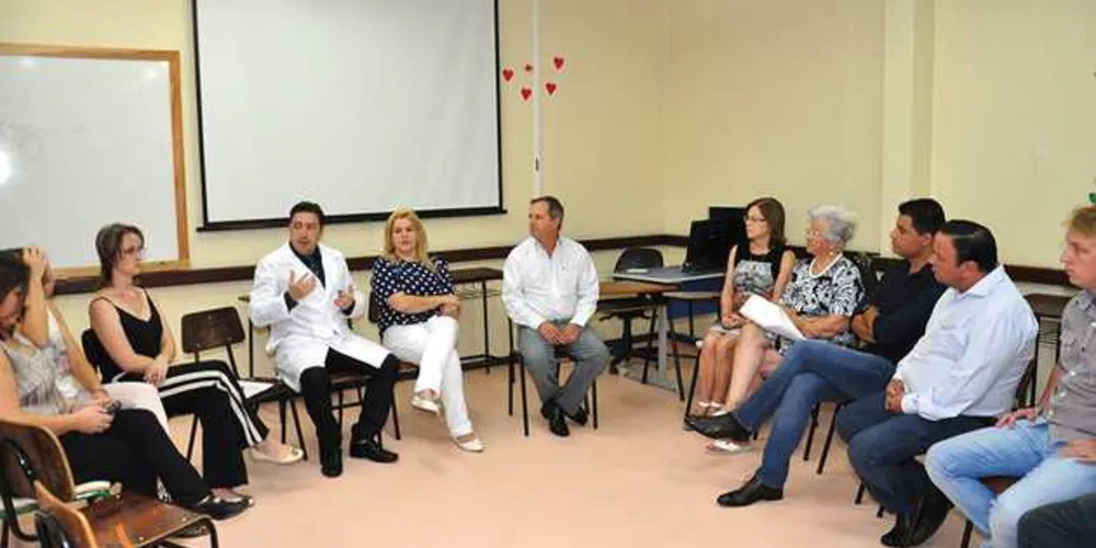 Imagem ilustrativa da imagem Rangel e deputado Hussein Bakri visitam 'Hospitalzinho'