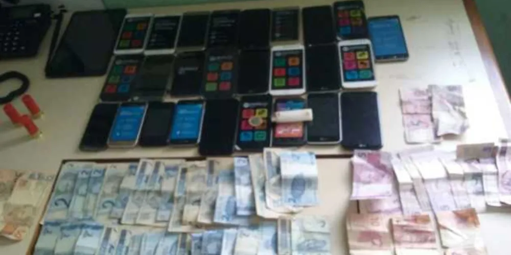 Imagem ilustrativa da imagem PM prende autores de roubo de celulares em Imbituva