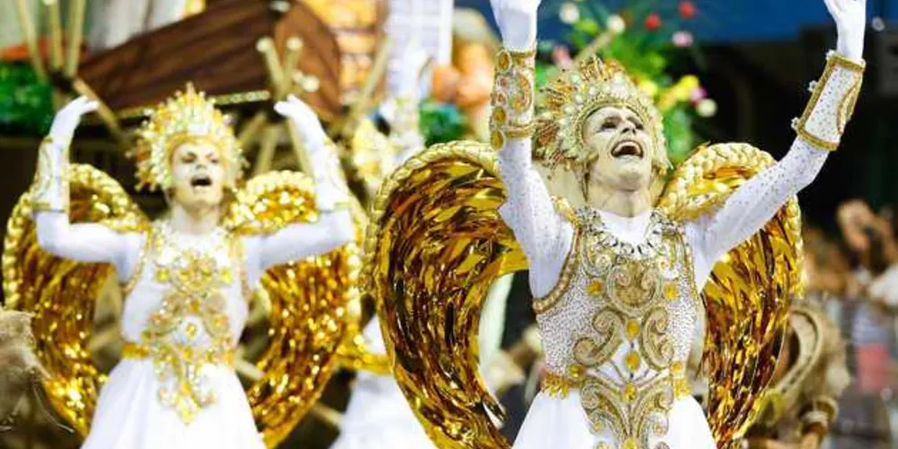 Imagem ilustrativa da imagem Homenagens marcam primeiro dia de desfiles em SP