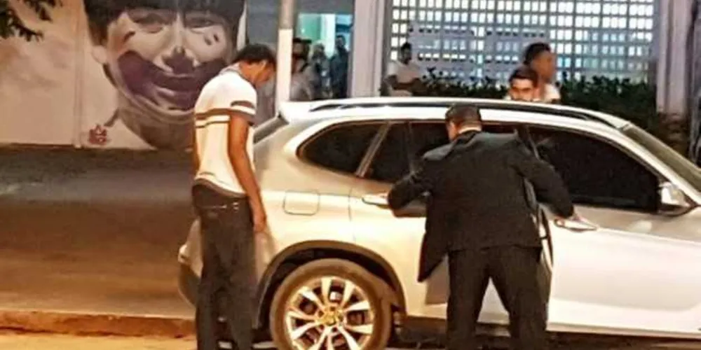 Imagem ilustrativa da imagem Goleiro Bruno é colocado em liberdade após seis anos