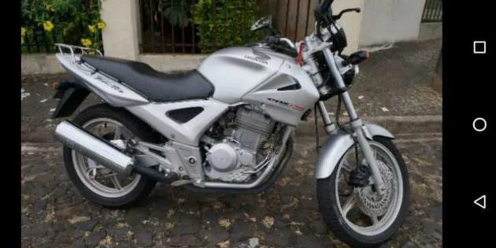 Imagem ilustrativa da imagem Dono procura moto furtada no Centro de PG