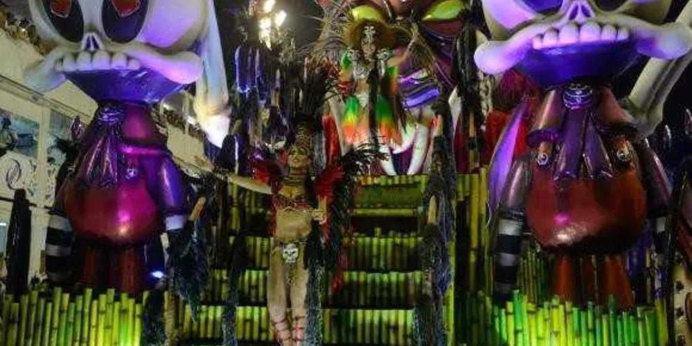  Desfile da Grande Rio no primeiro dia do Grupo Especial, no Sambódromo do Rio de Janeiro