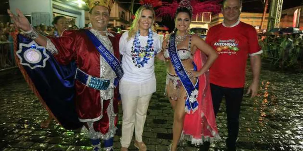 Imagem ilustrativa da imagem Governadora em exercício prestigia Carnaval de Antonina