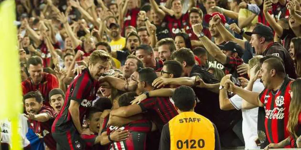 Atlético venceu a primeira no estadual diante do maior rival 