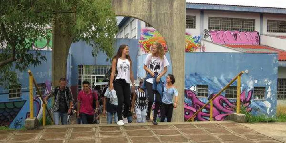 A cerimônia ocorre através do Programa Institucional de Acolhida ao calouro promovido pela Coordenadoria de Auxílio e Orientação ao Estudante (CAOE)