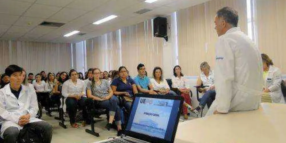 Imagem ilustrativa da imagem HU-UEPG inicia ano acadêmico 70 residentes