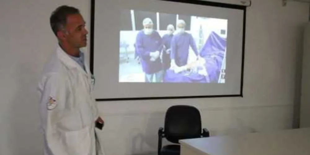 Imagem ilustrativa da imagem HU transmite cirurgia por sistema de videoconferência