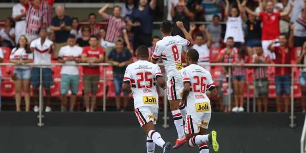 Imagem ilustrativa da imagem Tricolor confirma boa fase e goleia o Santo André