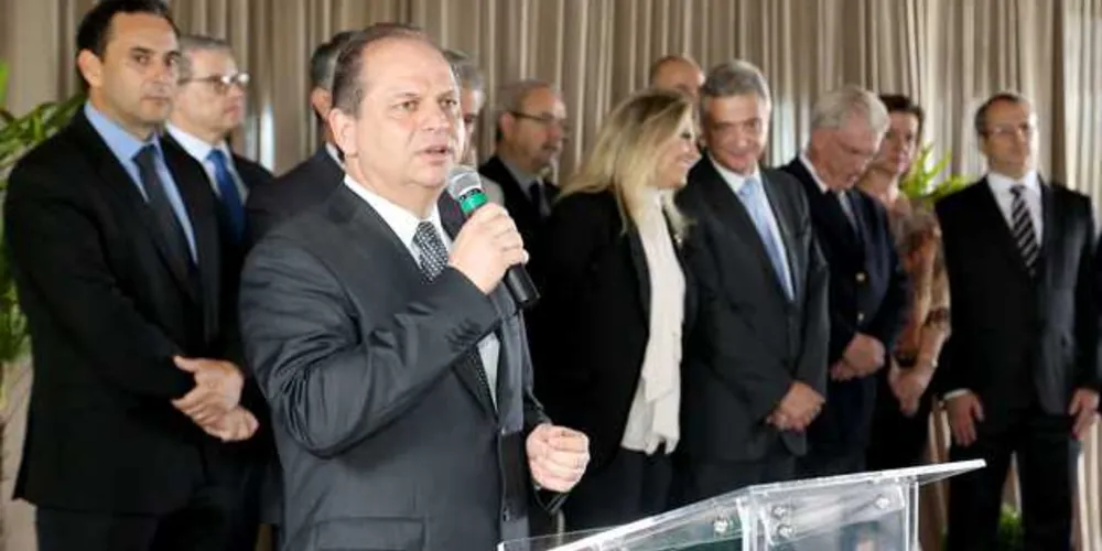 Imagem ilustrativa da imagem Ministério oficializa remédios produzidos pelo Tecpar