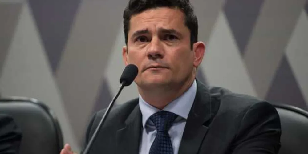 Imagem ilustrativa da imagem 'Faça concurso para juiz', diz Moro a advogado