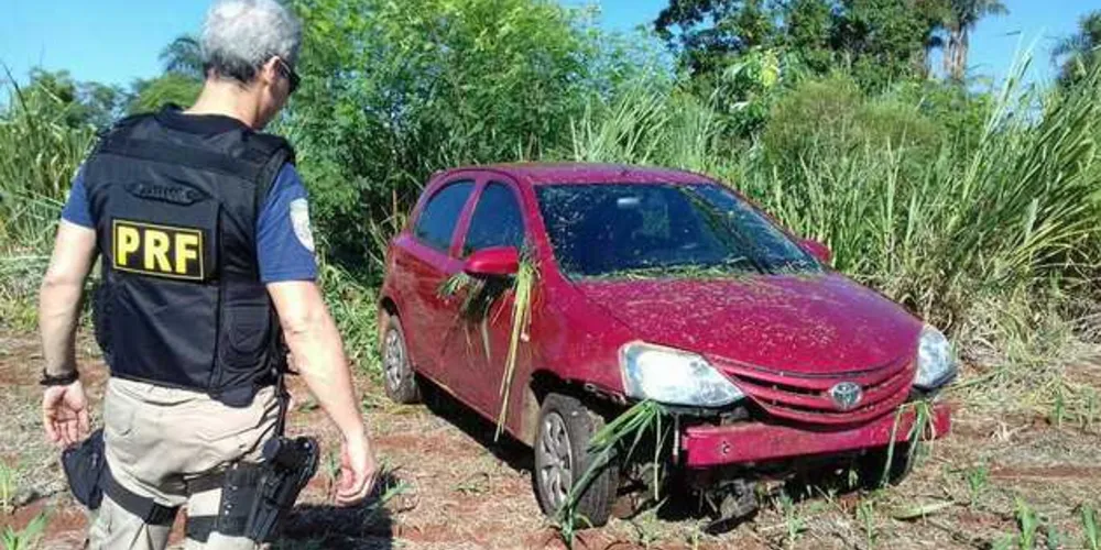 Imagem ilustrativa da imagem PRF recupera em Guaíra dois veículos roubados em PG