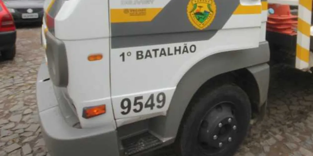 Imagem ilustrativa da imagem PM vê placa ‘apagada’ de moto e encontra irregularidades
