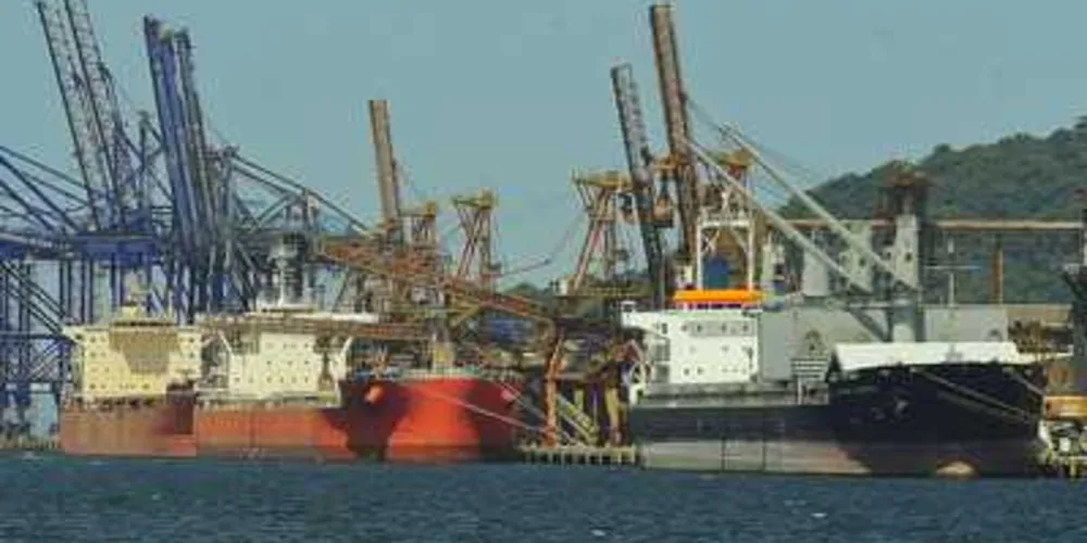 Corredor de exportação bate recorde no mês de fevereiro de 2017 / Imagem: Ivan Bueno / APPA/AEN 