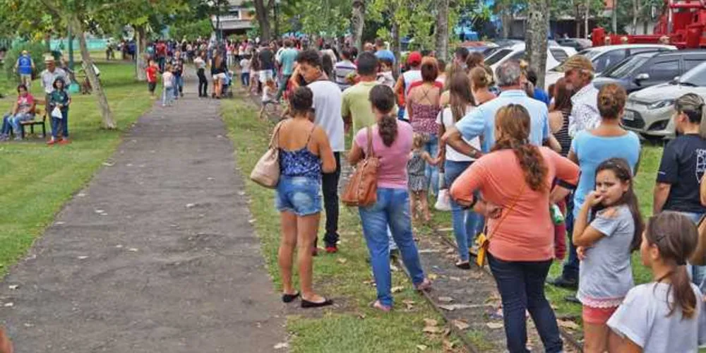 Imagem ilustrativa da imagem Paraná Cidadão lota Parque Aquático de Irati