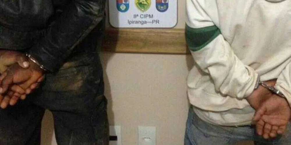 Imagem ilustrativa da imagem PM prende dupla que 'exibia' arma de fogo em Ipiranga