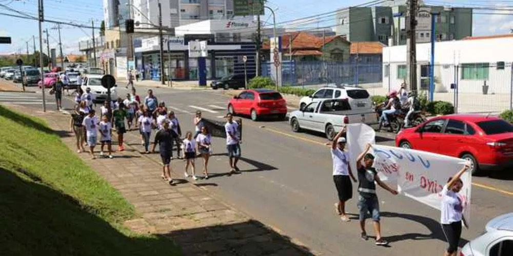 Imagem ilustrativa da imagem Família de vítima de assassinato protesta por justiça