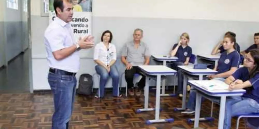 Imagem ilustrativa da imagem Colégio Agrícola abre curso sobre precisão na agricultura