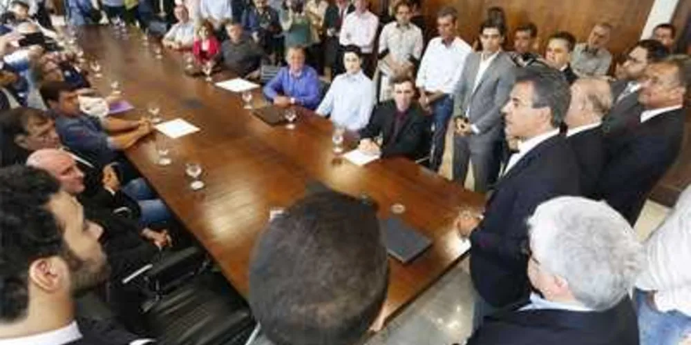 Os representantes dos municípios podem solicitar autorizações para financiamento / Imagem: Arnaldo Alves / ANPr /AEN