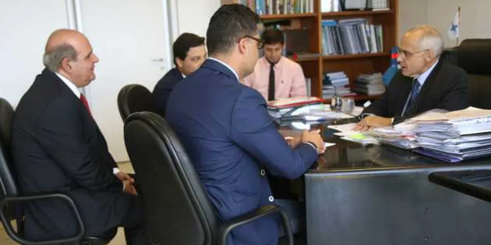 Imagem ilustrativa da imagem Rangel busca recursos para a Saúde em Brasília