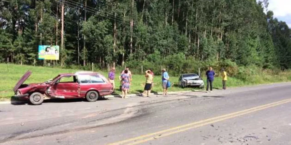 Imagem ilustrativa da imagem Motorista fica desacordado após acidente em Rio Azul