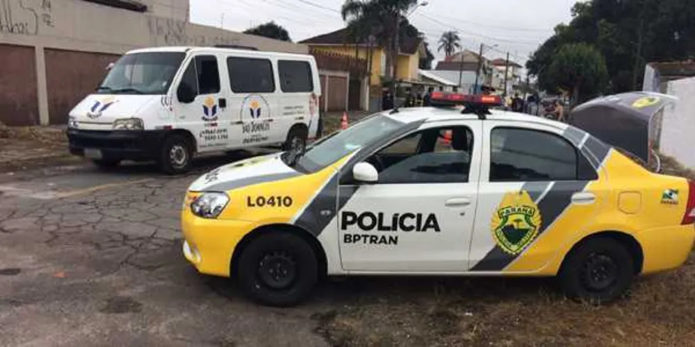 Imagem ilustrativa da imagem Menina de três anos morre atropelada por van no PR