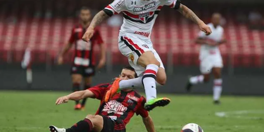 Imagem ilustrativa da imagem Tricolor larga na frente, mas fica no empate com o Ituano