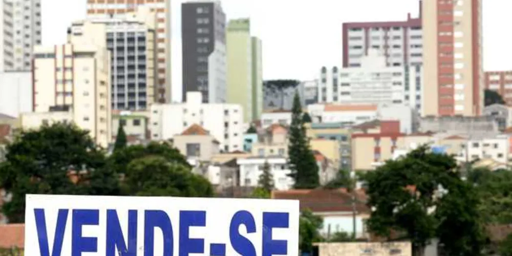 Imagem ilustrativa da imagem Decisão entre comprar ou alugar  um imóvel exige atenção especial