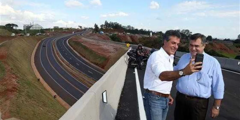 Governador entrega obras do entroncamento de Apucarana /Foto: AEN