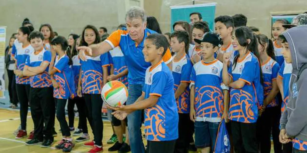 Imagem ilustrativa da imagem Bernardinho lança projeto de vôlei da Klabin em Telêmaco