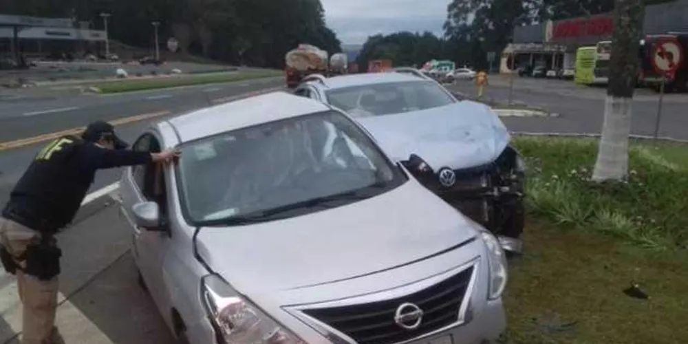Imagem ilustrativa da imagem Motorista cruza a rodovia, bate e morre na hora em Imbaú