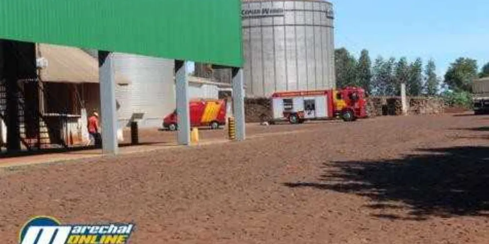 Imagem ilustrativa da imagem Trabalhador morre após cair dentro de moega de silo no PR