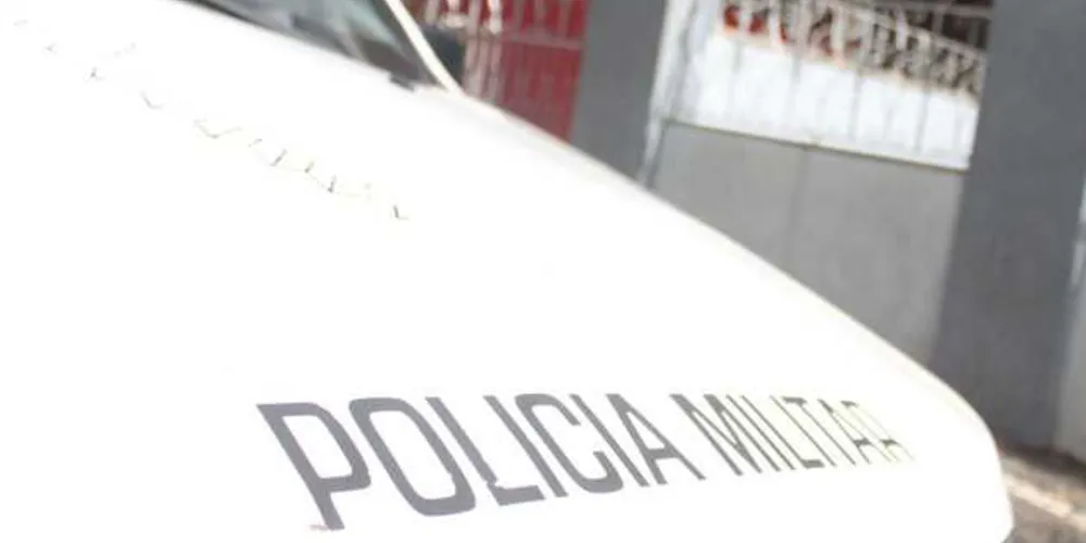 Imagem ilustrativa da imagem PM persegue ladrões e recupera objetos roubados