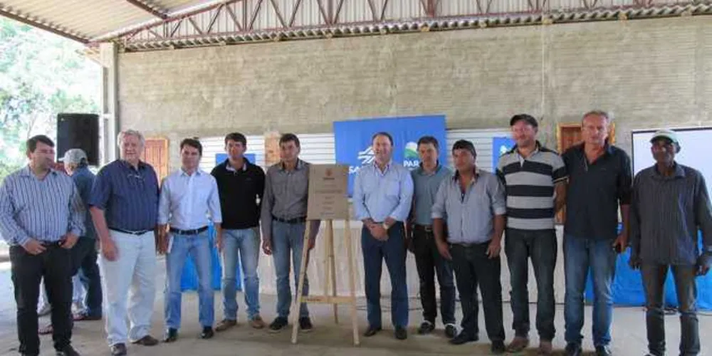 Inauguração do Sistema de Abastecimento reuniu autoridades e moradores das comunidades de Rio do Meio e Casa Nova, em Ivaí