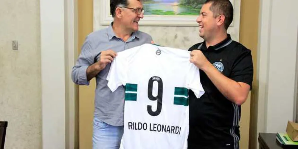 Imagem ilustrativa da imagem Prefeito de Tibagi recebe coordenador do Coritiba FC