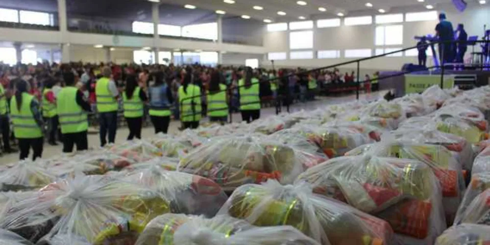 Igreja Cristã Presbiteriana (ICP) distribuiu no último domingo (9) aproximadamente 650 cestas básicas para famílias carentes do Município