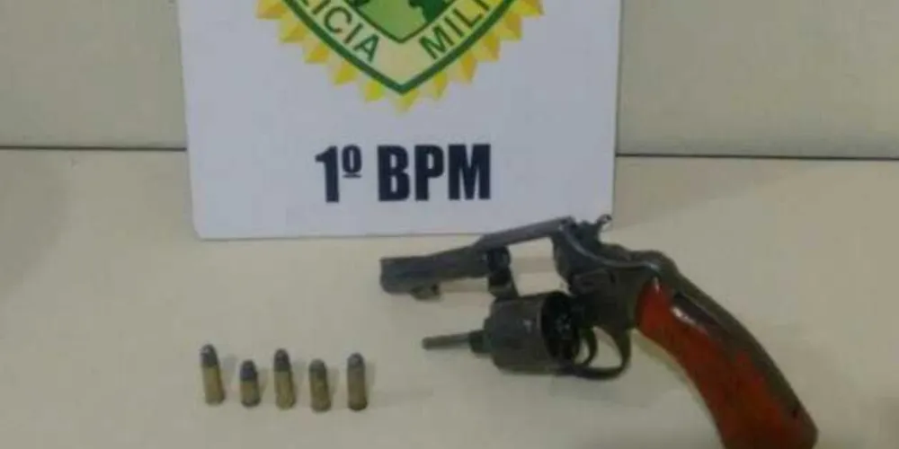 Imagem ilustrativa da imagem PM apreende quatro armas de fogo no feriado