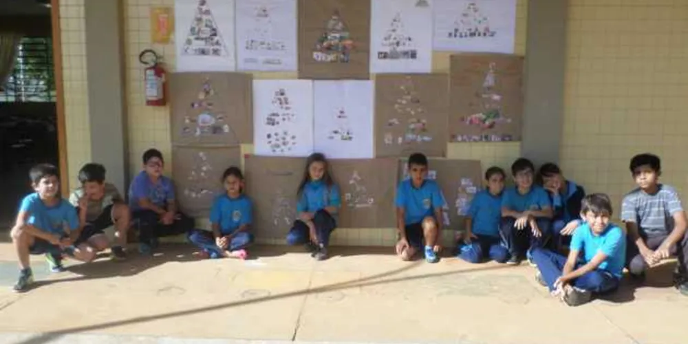 Imagem ilustrativa da imagem Alunos constroem pirâmide alimentar em Carambeí