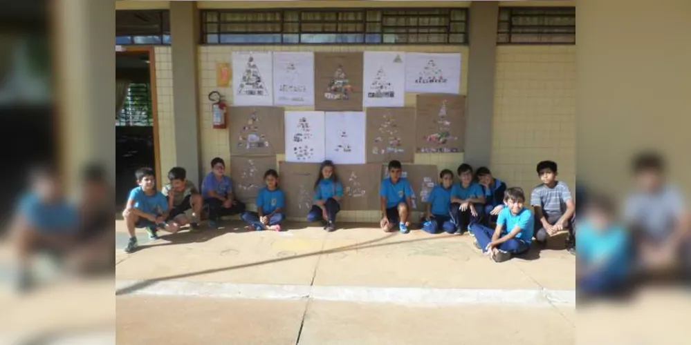 Imagem ilustrativa da imagem Alunos constroem pirâmide alimentar em Carambeí