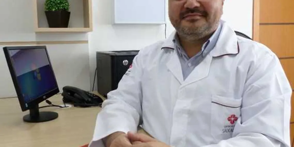 NIVER - O renomado cirurgião plástico Ivan Marcus Folquitto foi muito cumprimentado pela passagem de seu aniversário na última terça feira (18). O respeitado profissional está em constante aprendizado e aperfeiçoamento, trazendo as principais novidades para suas pacientes. Da coluna RC os votos de felicidades infinitas.